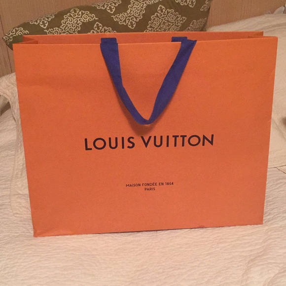 Louis Vuitton Handbags - Louis Vuitton shopping bag